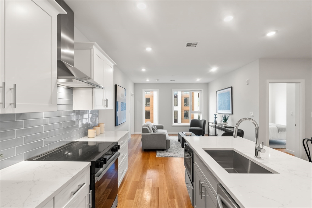 267 Old Colony Ave #503, Boston, MA Photo #1