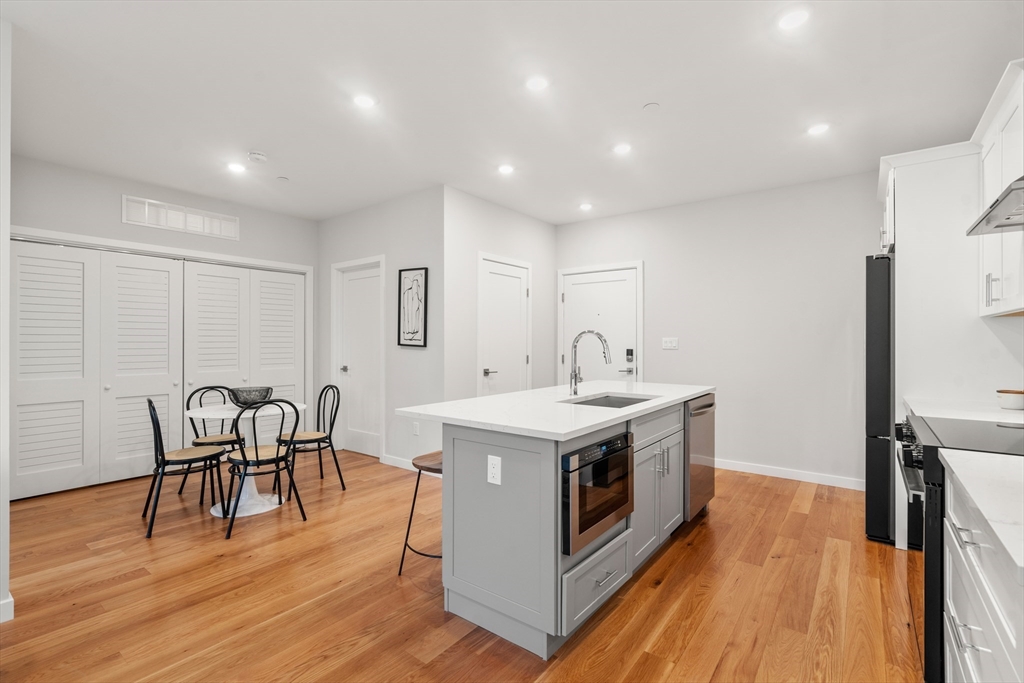 267 Old Colony Ave #503, Boston, MA Photo #7