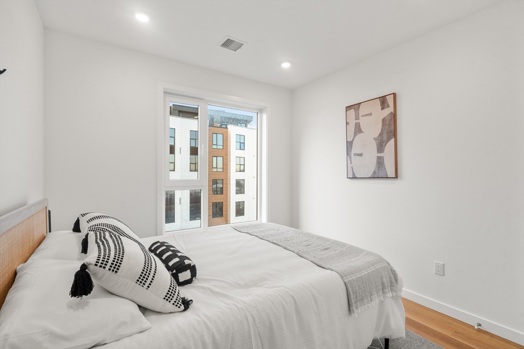 267 Old Colony Ave #503, Boston, MA Photo #15