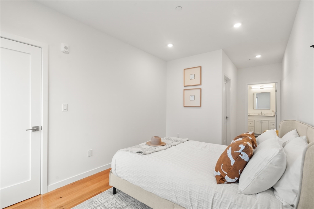 267 Old Colony Ave #503, Boston, MA Photo #10