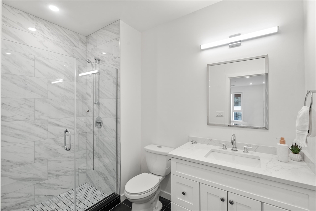 267 Old Colony Ave #503, Boston, MA Photo #13