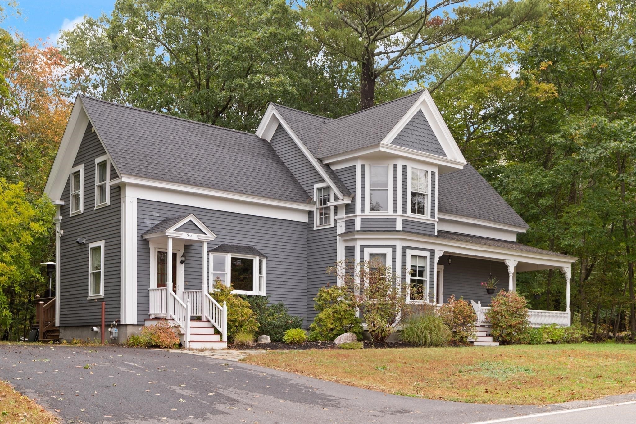 1 Brookside Rd
