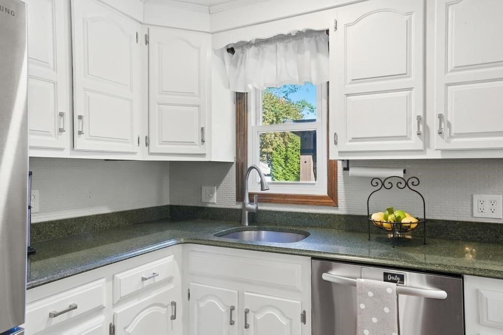 78 Jackson Ave, Dracut, MA, 78 Jackson Ave, Dracut, MA Photo #17