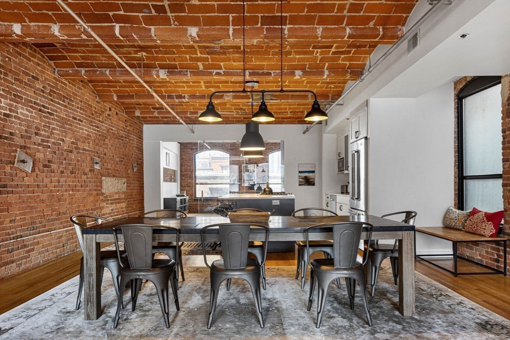 121-123 Beach St 603
