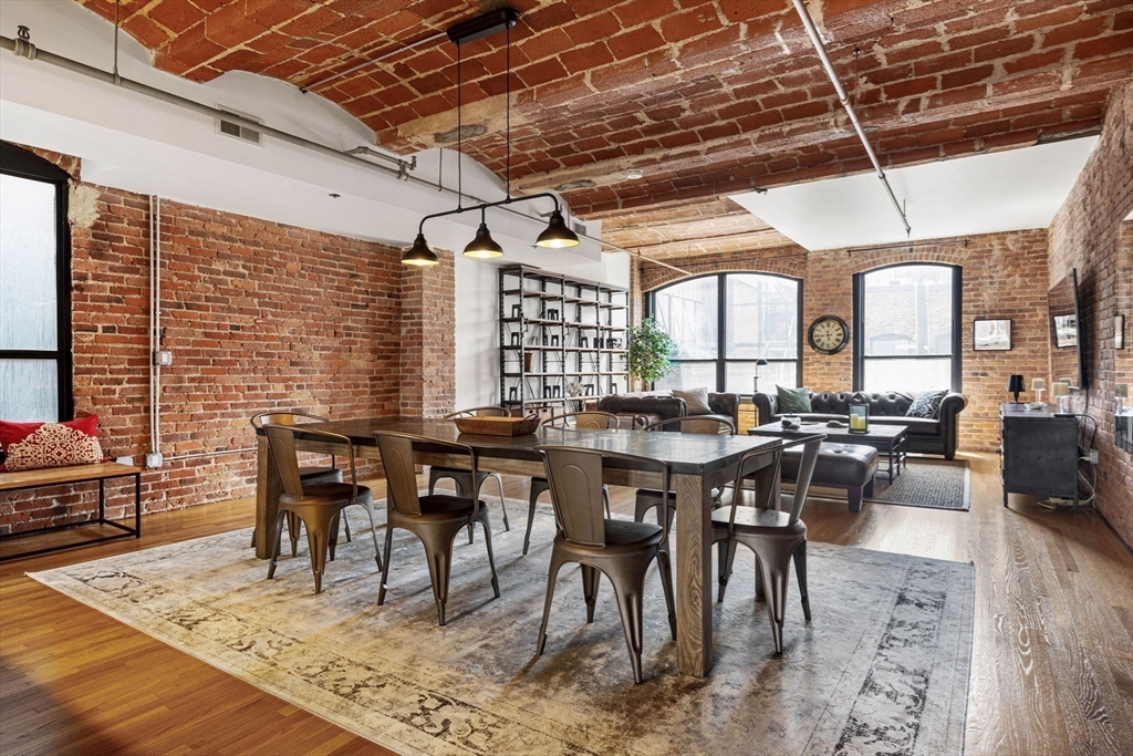 121-123 Beach St 603