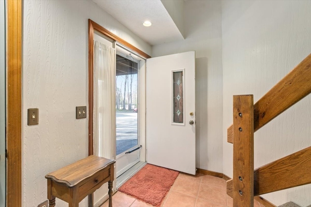 9 Eaton Ct 9