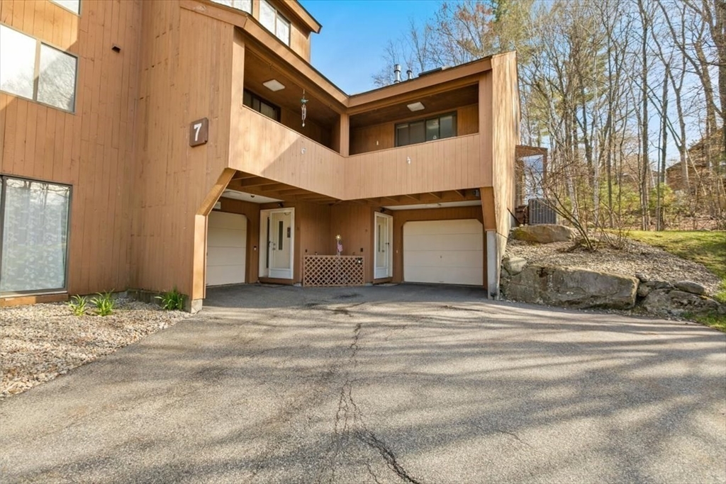9 Eaton Ct 9
