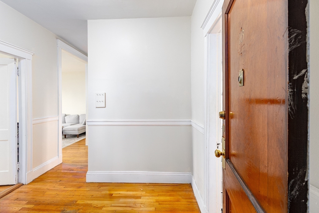 1564 Commonwealth Ave 16