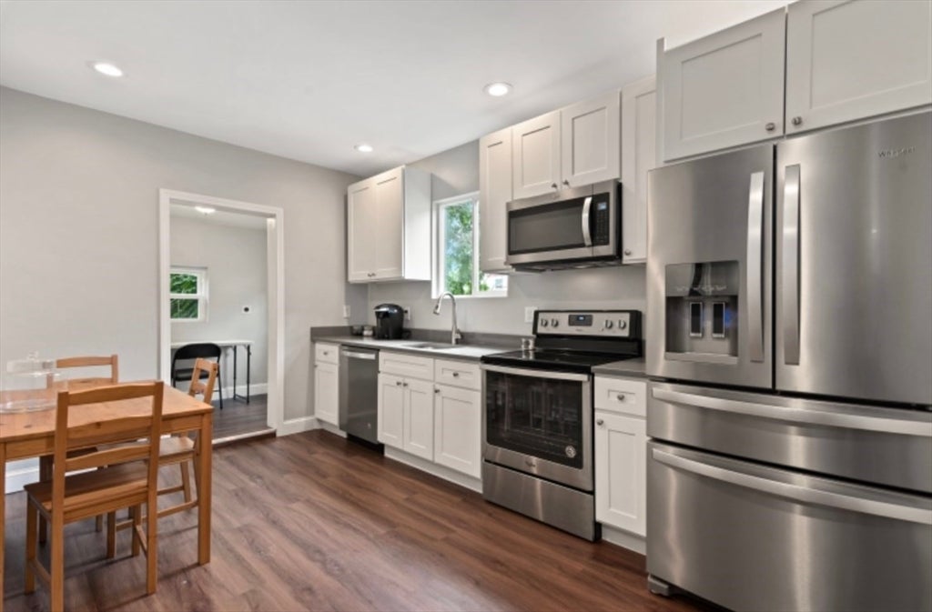 7 Abbotsford St Unit B, Boston, MA, 7 Abbotsford St Unit B, Boston, MA Photo #4