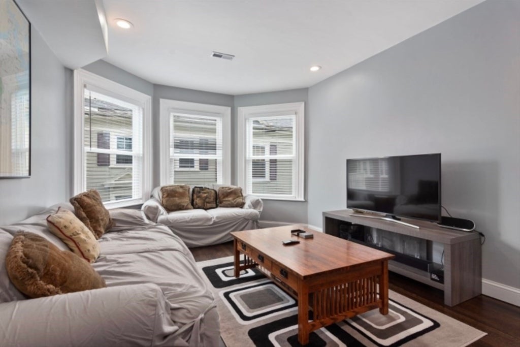 7 Abbotsford St Unit B, Boston, MA, 7 Abbotsford St Unit B, Boston, MA Photo #2