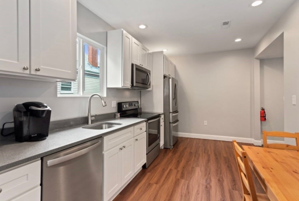7 Abbotsford St Unit B, Boston, MA, 7 Abbotsford St Unit B, Boston, MA Photo #7
