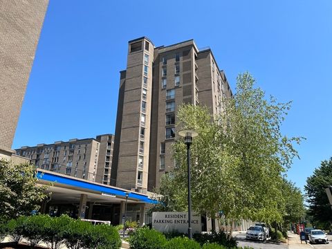 Photo of 33 Pond Ave #422, Brookline, MA 02445 (MLS # 73440094)