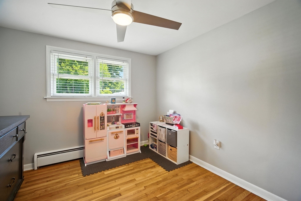 Enfield, Connecticut 06092, United States, 3 Bedrooms Bedrooms, ,2 BathroomsBathrooms,Residential,Active,159215