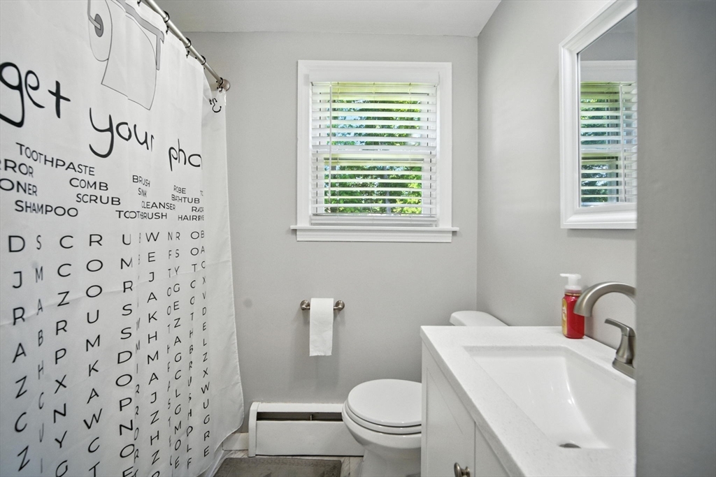 Enfield, Connecticut 06092, United States, 3 Bedrooms Bedrooms, ,2 BathroomsBathrooms,Residential,Active,159215