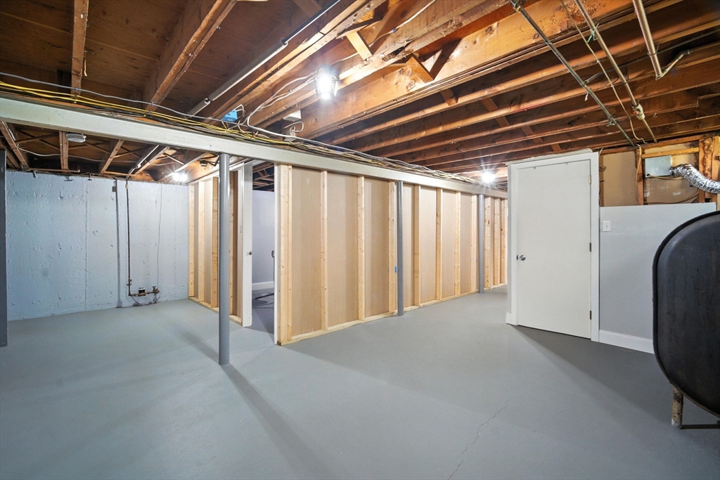 Enfield, Connecticut 06092, United States, 3 Bedrooms Bedrooms, ,2 BathroomsBathrooms,Residential,Active,159215