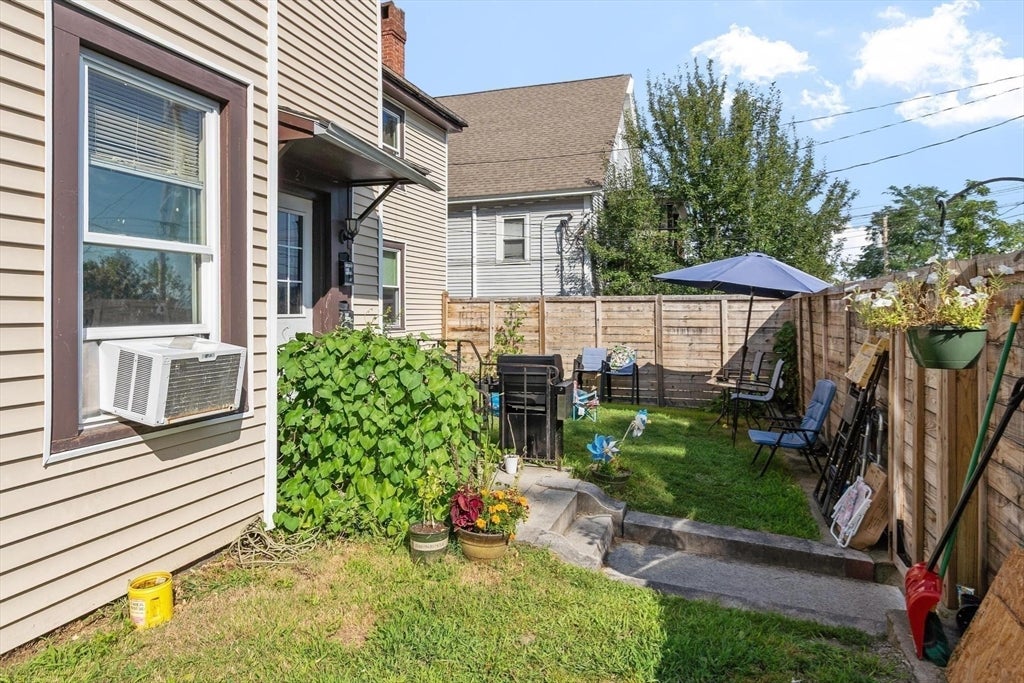 25 Goddard St