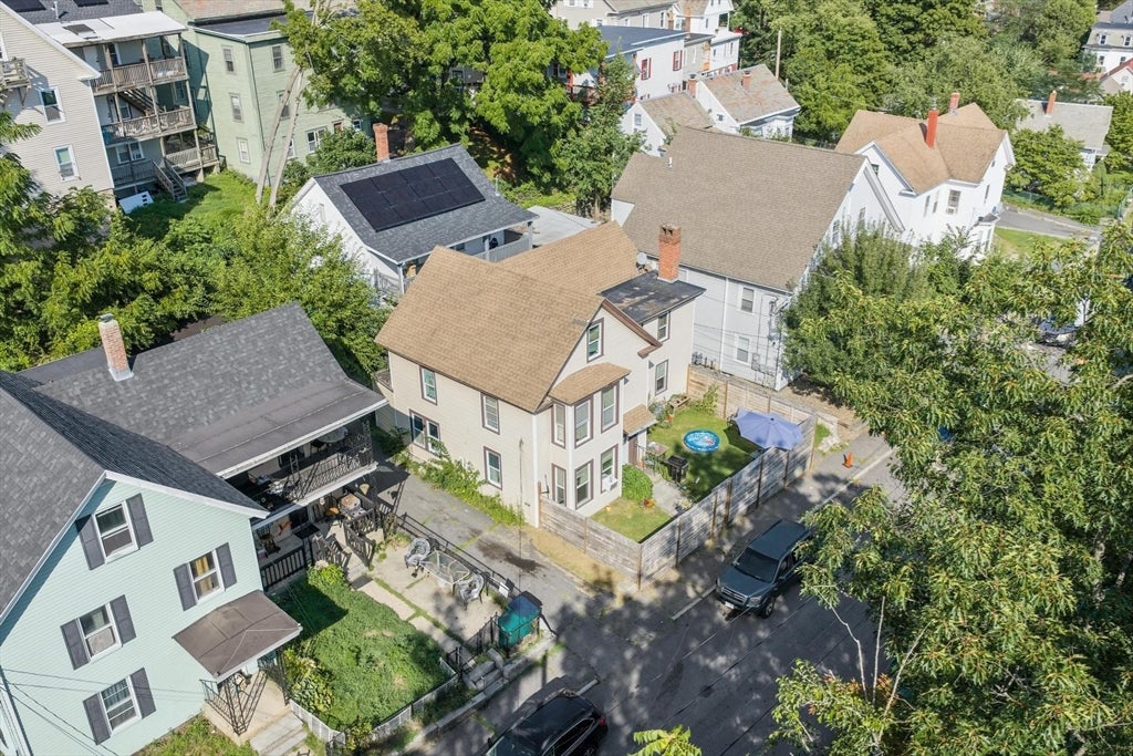 25 Goddard St