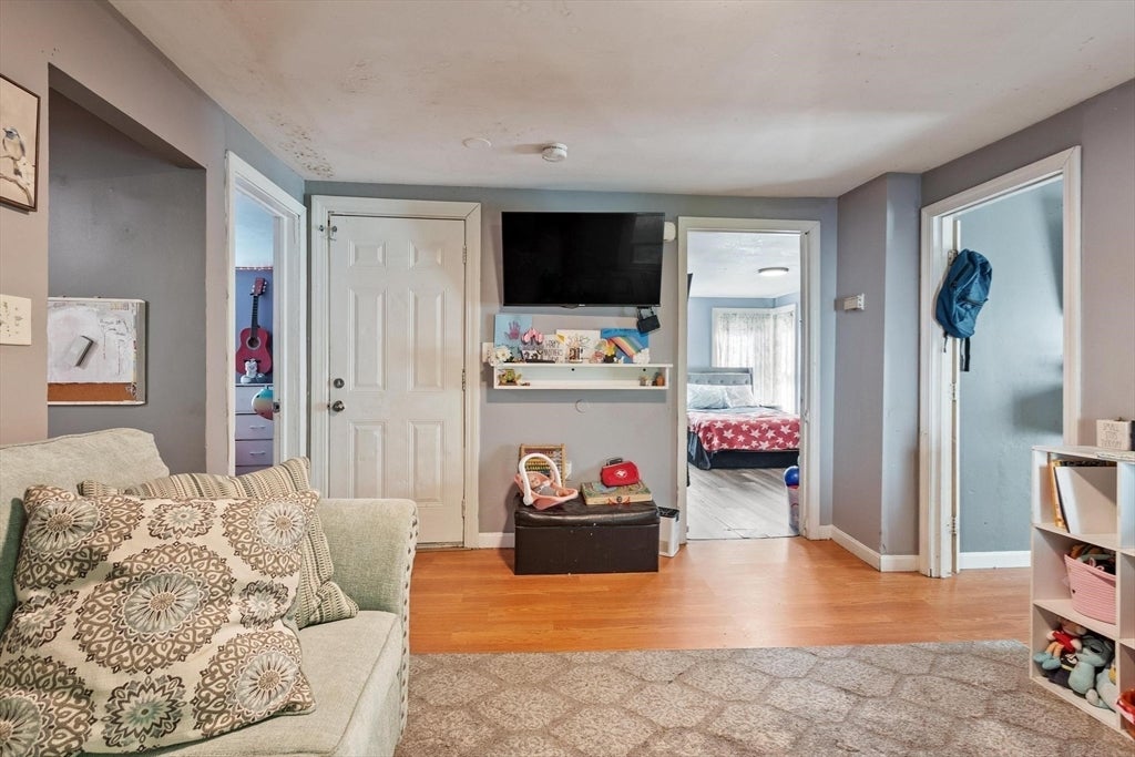 25 Goddard St, Fitchburg, MA, 25 Goddard St, Fitchburg, MA Photo #8