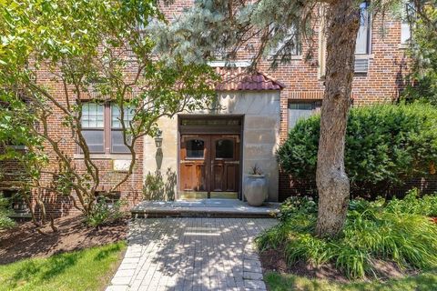 321 Tappan St 2 Brookline MA 02445