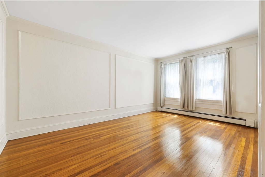 321 Tappan St 2