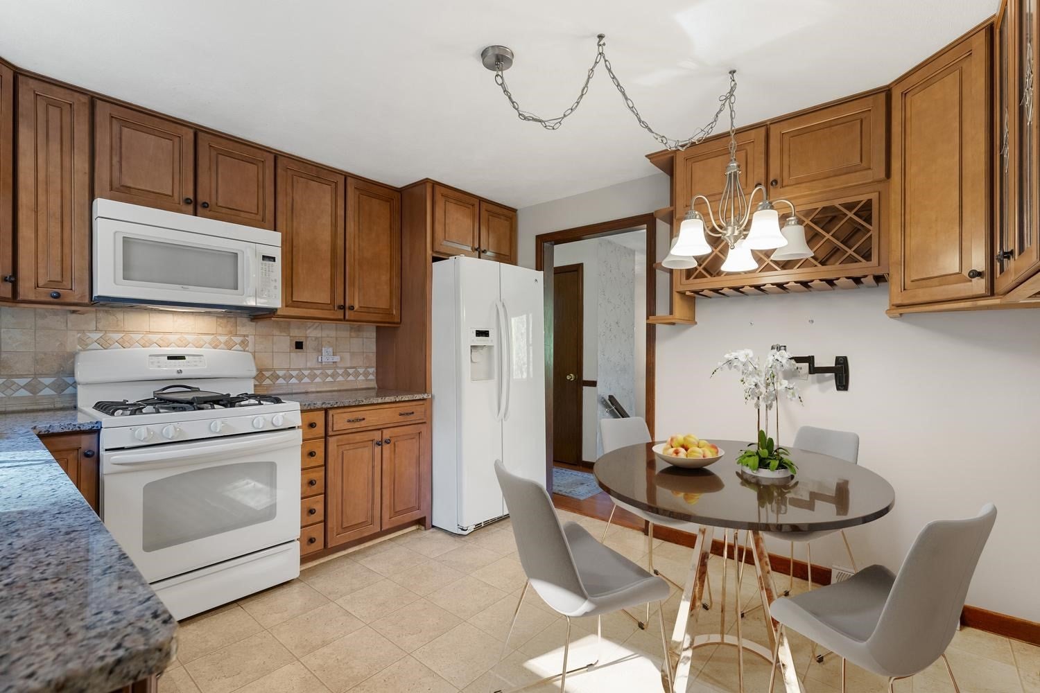 111 Simpson Rd, Marlborough, MA, 111 Simpson Rd, Marlborough, MA Photo #10