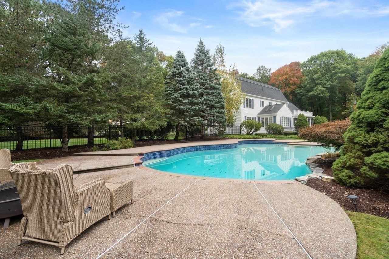 674 South Street, Shrewsbury, MA Photo #36