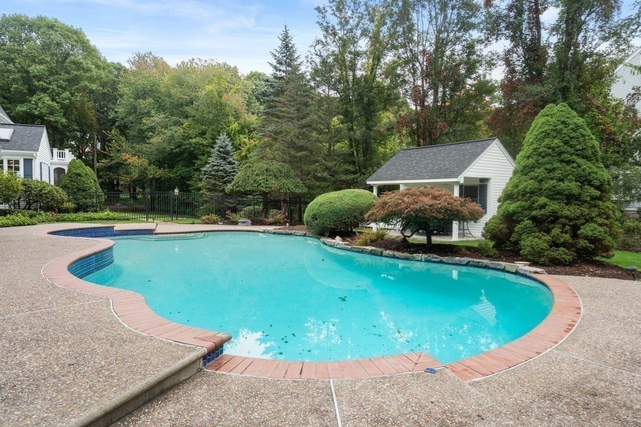 674 South Street, Shrewsbury, MA Photo #37