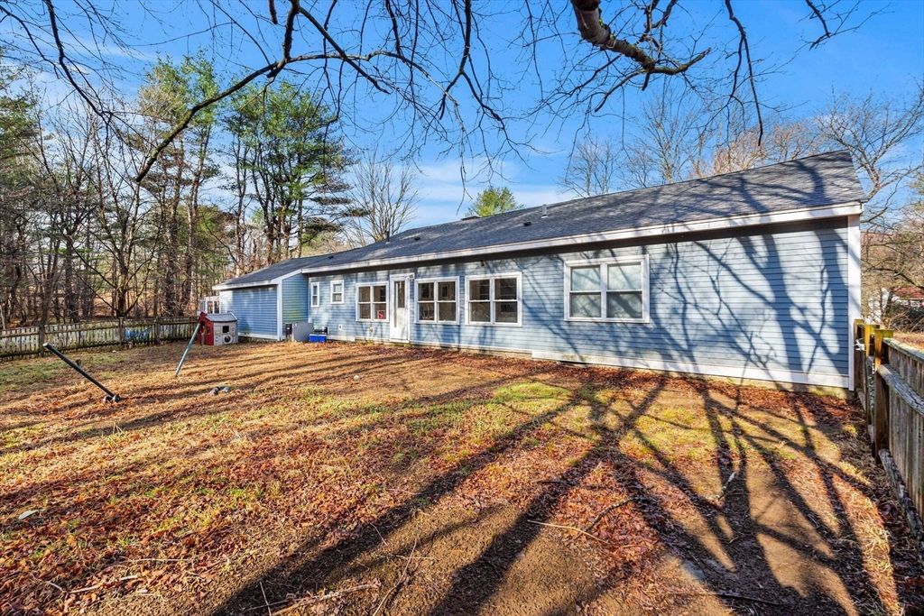 Photo of 176 King St, Groveland, MA 01834 (MLS # 73503092)