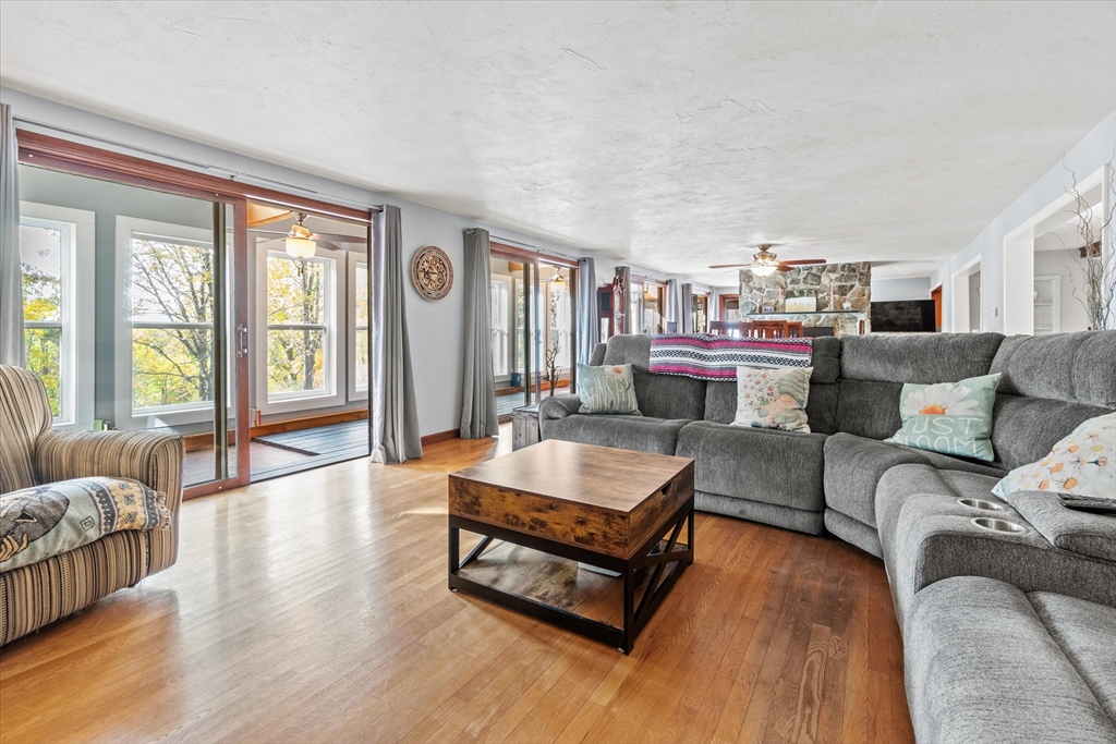 36 Sunrise Ave
