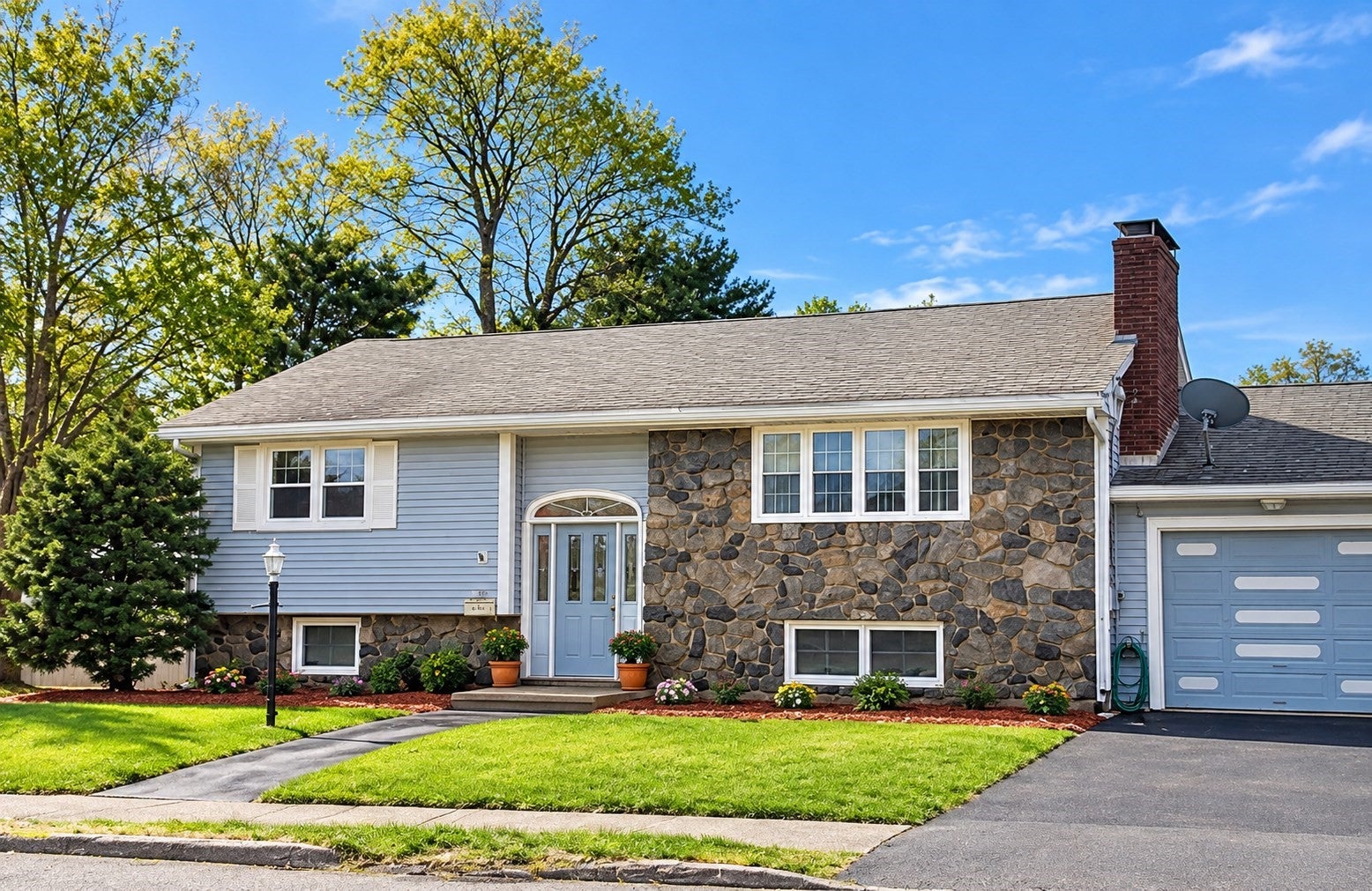 Click for 30 Trifone Road #1, Revere, MA slideshow Click for 30 Trifone Road #1, Revere, MA slideshow