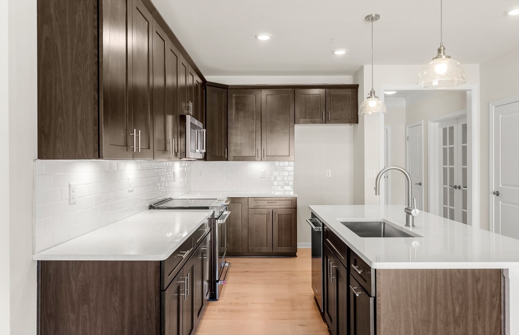 6 Stratton Drive 303