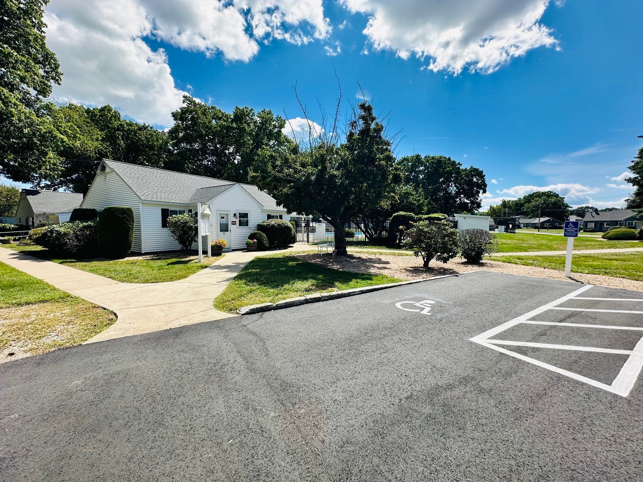 162 Horseshoe Dr #162, Chicopee, MA, 162 Horseshoe Dr #162, Chicopee, MA Photo #25