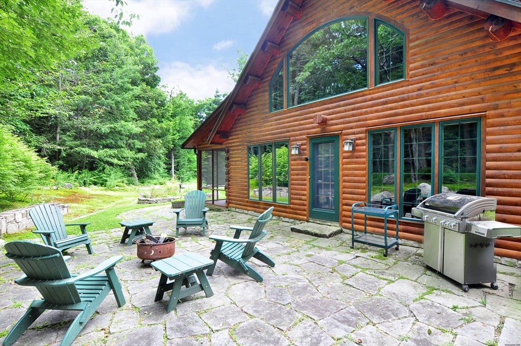 1111 Clubhouse Rd, Tolland, MA Photo #2