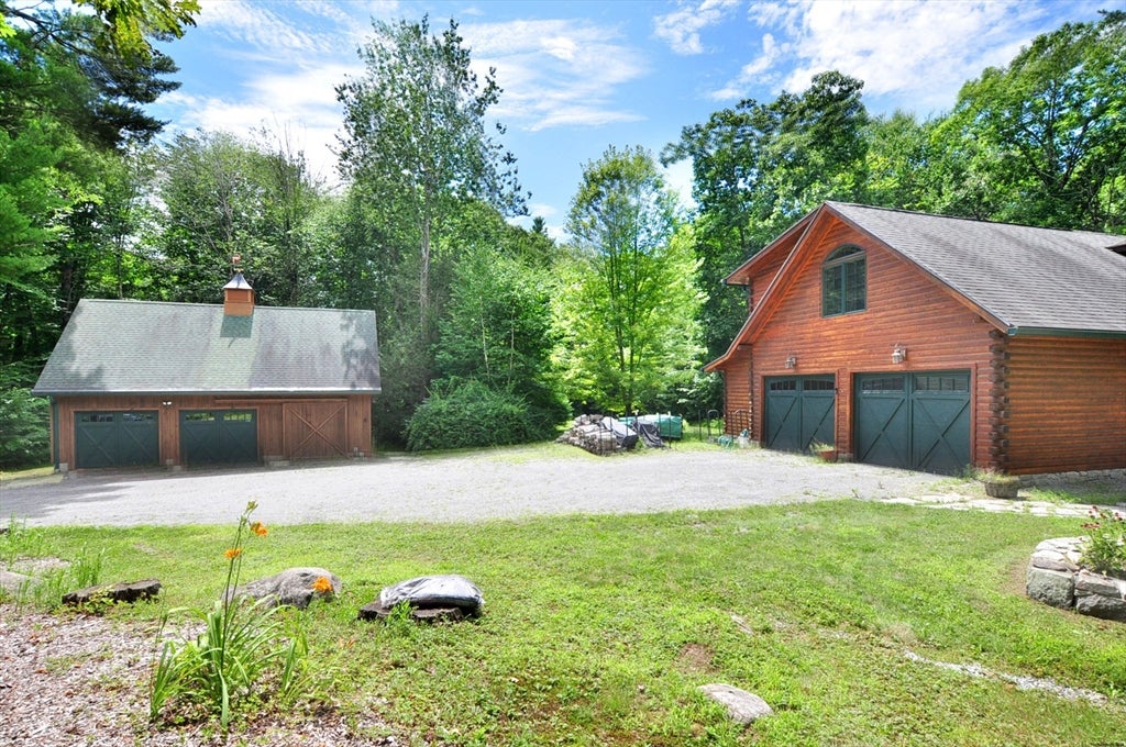 1111 Clubhouse Rd, Tolland, MA Photo #3