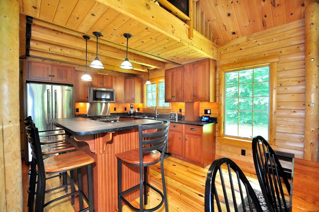 1111 Clubhouse Rd, Tolland, MA Photo #14