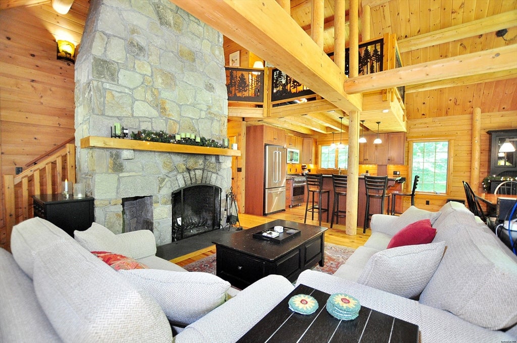 1111 Clubhouse Rd, Tolland, MA Photo #11