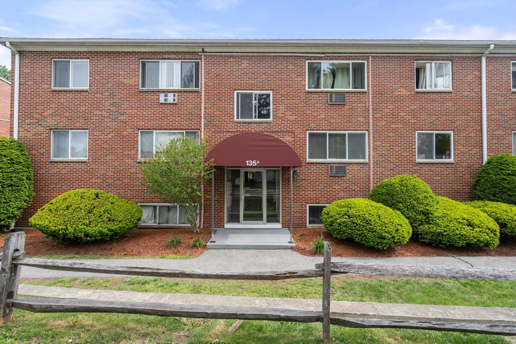 135 Winthrop St 4A