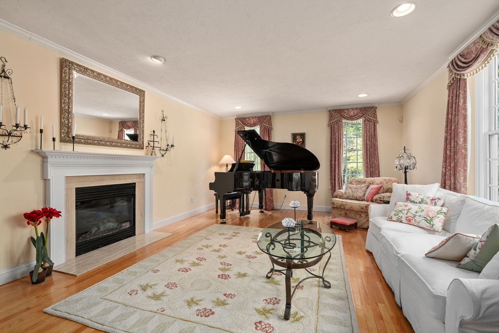 11 Pettees Pond Lane, Westwood, MA Photo #7