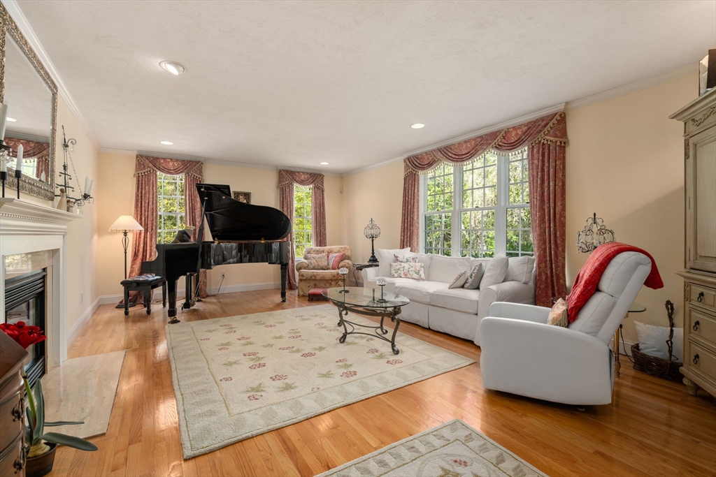 11 Pettees Pond Lane, Westwood, MA Photo #8