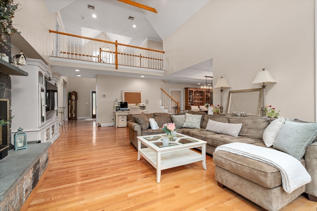 11 Pettees Pond Lane, Westwood, MA Photo #13