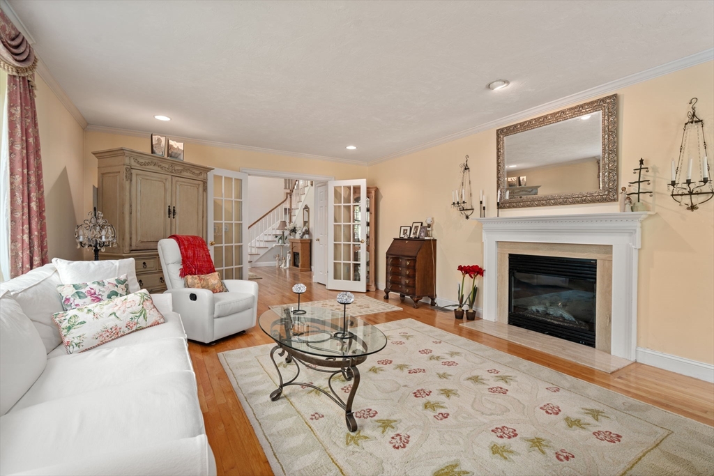11 Pettees Pond Lane, Westwood, MA Photo #6