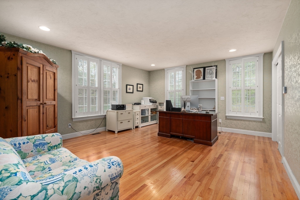 11 Pettees Pond Lane, Westwood, MA Photo #23