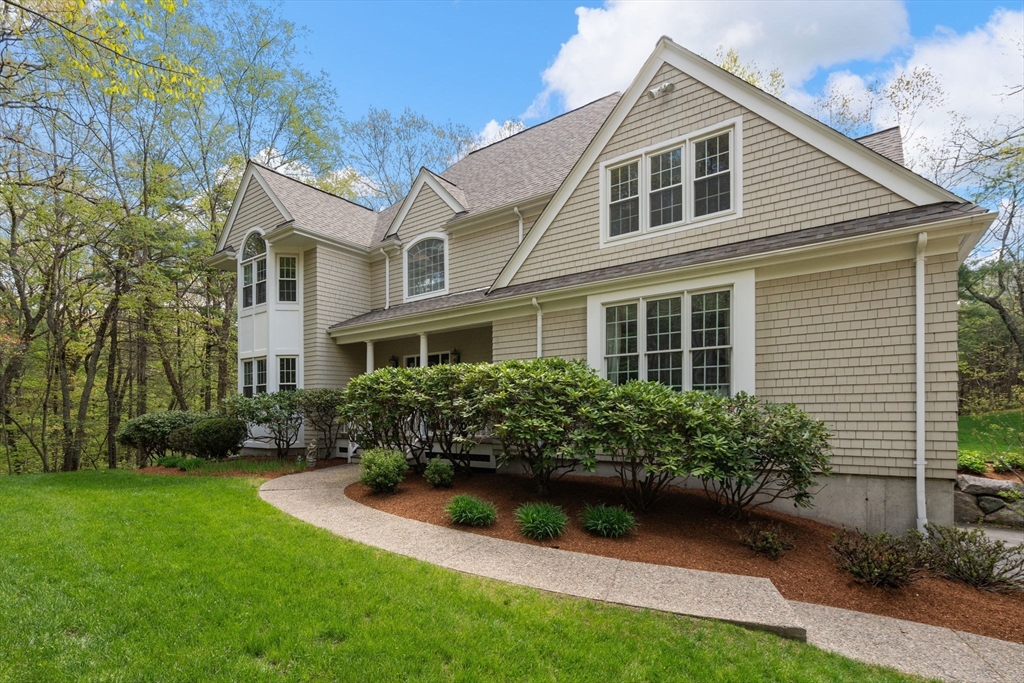 11 Pettees Pond Lane, Westwood, MA Photo #3