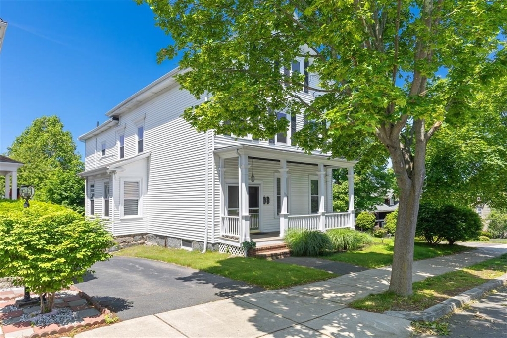 107 Lincoln Ave
