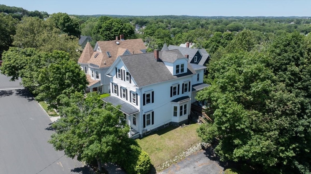 107 Lincoln Ave