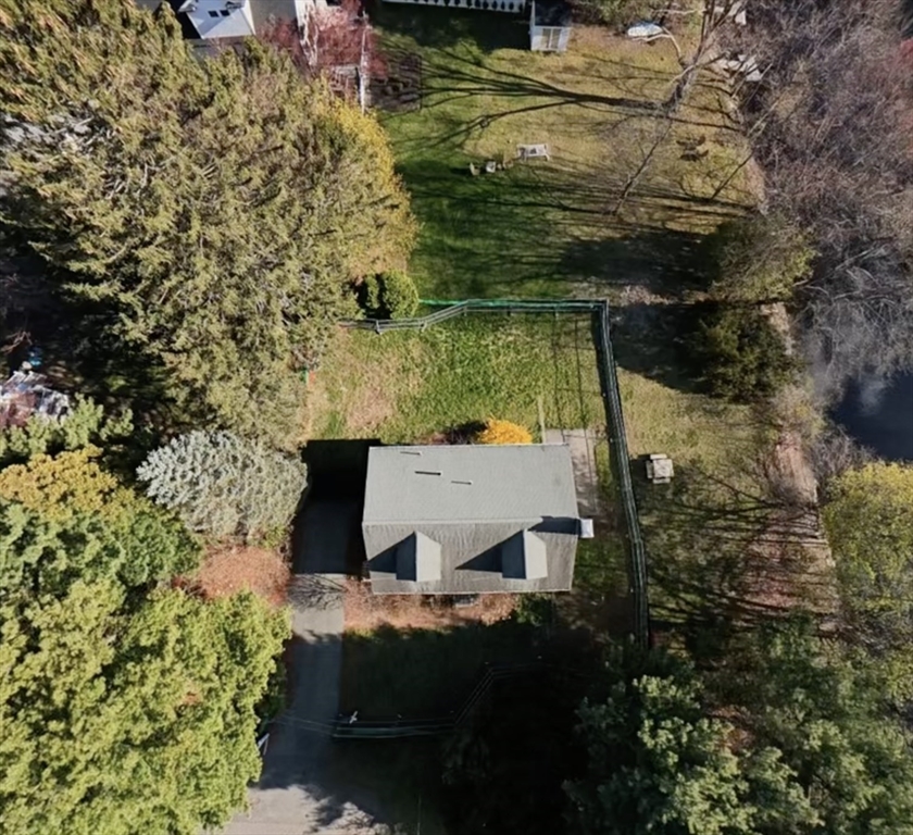 48 River Ave