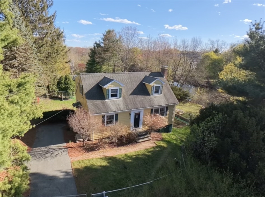48 River Ave