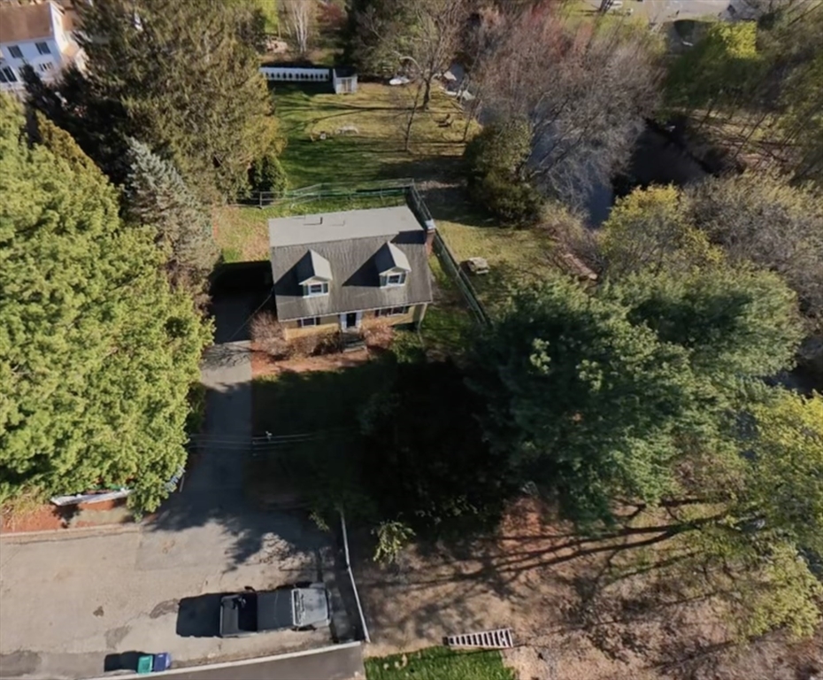 48 River Ave