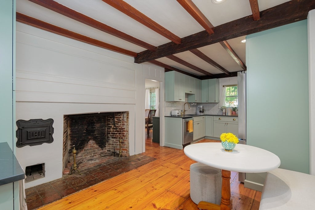 129 Whitehall Rd