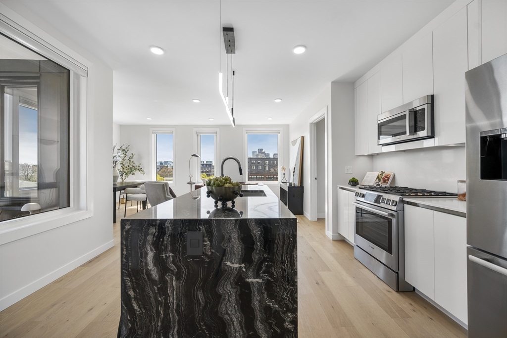 2 Maverick Square 401